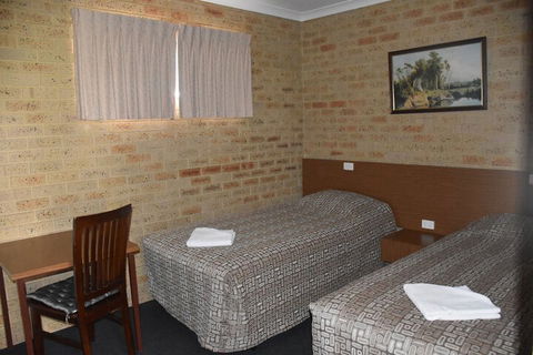 Valley Views Motel & Chalets - Tourism Search 5