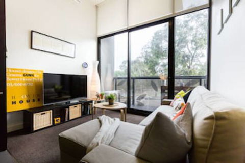 GEORGE, 1BDR North Melbourne Apartment - Tourism Search 0