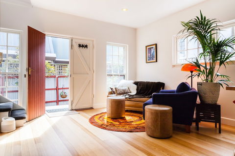 VERA, 1BDR South Melbourne Apartment - Tourism Search 4
