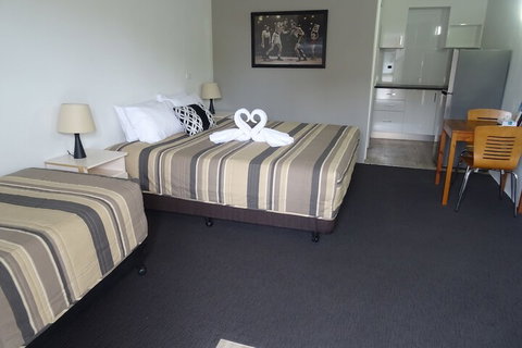 Memphis Motor Inn - Tourism Search 7