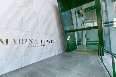 JC Marina Tower Docklands - Tourism Search 1