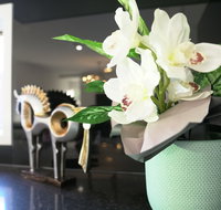 Classic 6brm Villa in Melbourne