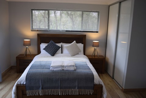 Eagle Bay House - Tourism Search 4