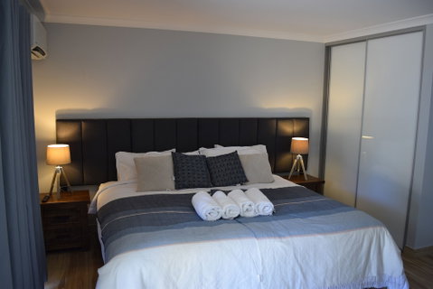 Eagle Bay House - Tourism Search 3