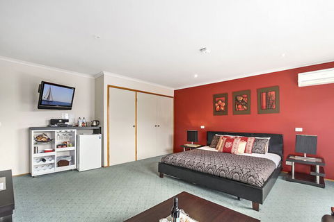 Venus Escapes Guesthouse - Tourism Search 7
