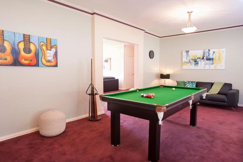 Emerald Lodge - Tourism Search 5