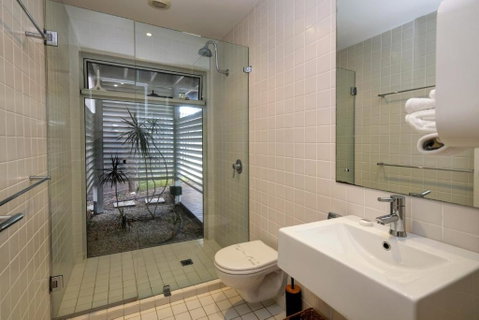 BEACH BAY BEE PET FRIENDLY - Tourism Search 5