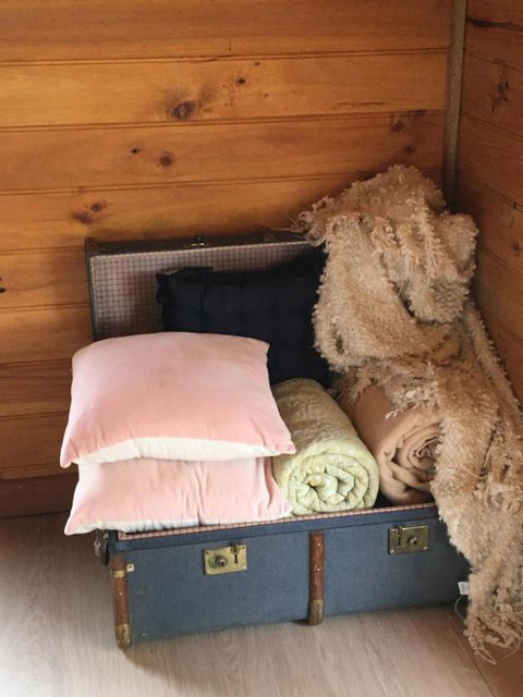 Springmead Rustic Cabin - Tourism Search 5