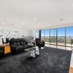 BENGALEE EXECUTIVE TOWNHOUSE MODERN & STYLISH - Tourism Search 0