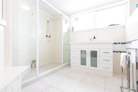 Hilltop House - Tourism Search 5