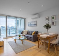 Melbourne Docklands Seaview Apartment At Collins St - Tourism Search