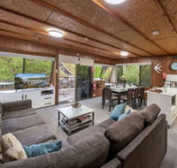 Boats And Bedzzz Houseboat Stays  Renmark River Villas - Tourism Search