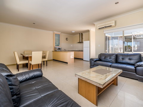 Seafront Unit 60 - Tourism Search 6