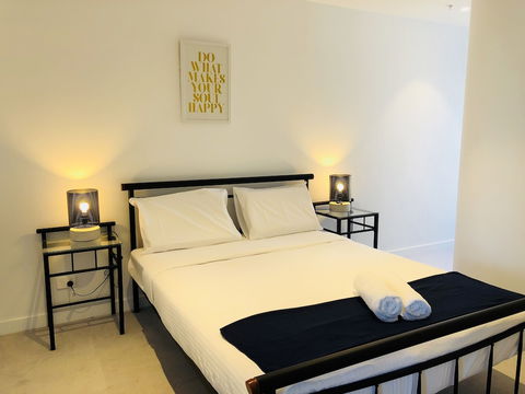 Comfy 2-Bedroom Apartment Level 5 - Tourism Search 4