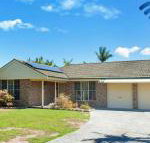 Fingal Waves at Fingal bay NSW - Tourism Search