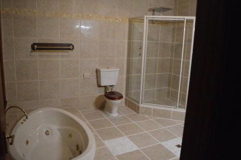 Gargoyle Lodge - Tourism Search 6