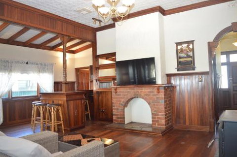 Gargoyle Lodge - Tourism Search 4