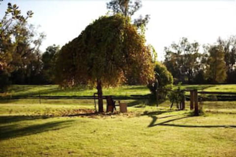 Lazy River Boutique Bed & Breakfast - Tourism Search 7