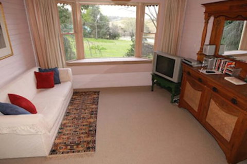 Hermitage Cottage - Tourism Search 7