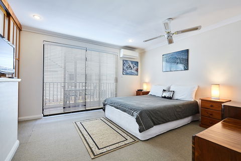 Fremantle Townhouse Unit 5 - Tourism Search 5
