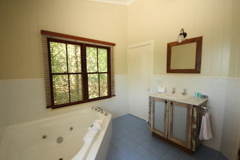 Galnyamba.Friday Creek Retreat - Tourism Search 2