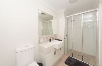 Lakeview Apartment Suite 16 - Tourism Search 4