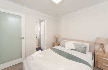 Lakeview Apartment Suite 16 - Tourism Search 1