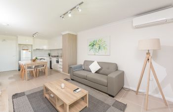 Lakeview Apartment Suite 16 - Tourism Search 2