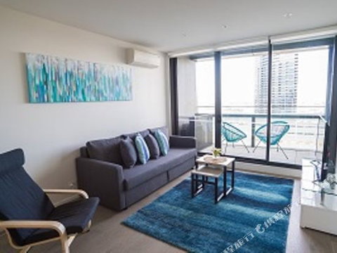 WaterFront Apartment - Tourism Search 3