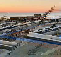 Sea Breeze Luxury Holiday Apartment Accommodation - Tourism Search