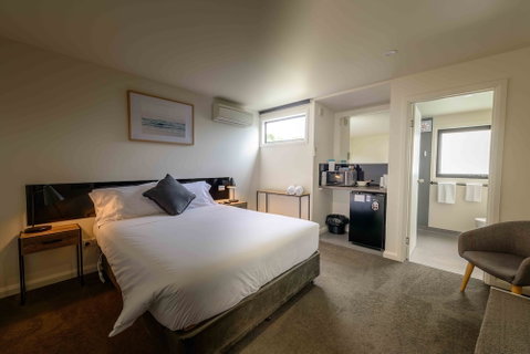 Georges Bay Apartments - Tourism Search 2