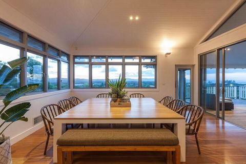 Vantage Over Byron - Tourism Search 6