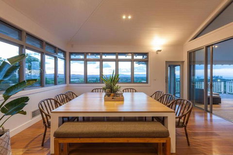 Vantage Over Byron - Tourism Search 4