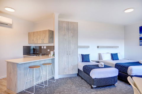 Limani Port Lincoln - Tourism Search 1