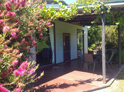 Valley Farm Vineyard Cottages - Tourism Search 6