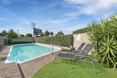 Cessnock Motel - Tourism Search 6