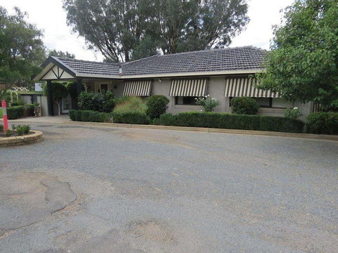 Burringa Motel - Tourism Search 4