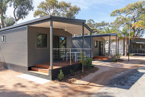 BIG4 Renmark Riverfront Holiday Park - Tourism Search 1