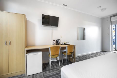 Meadow Inn Hotel-Motel - Tourism Search 4