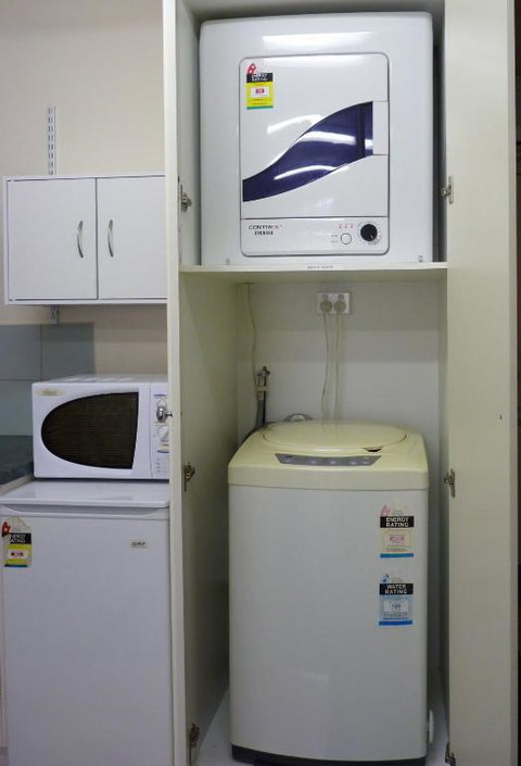 Box Hill Studio Apartment 2 - Tourism Search 5