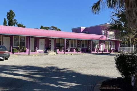Paddle Steamer Motel - Tourism Search 5