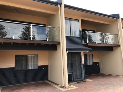 Driftwood Apartments - Tourism Search 3