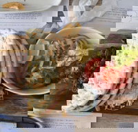 Alatonero - Tourism Search