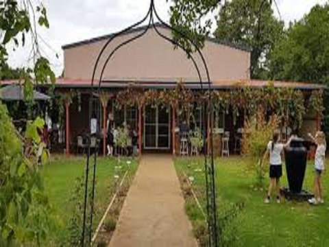 Red Earth Estate Dumpling House - Tourism Search 1