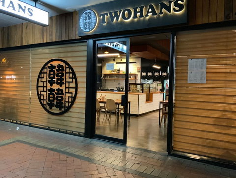 Two Hans - Tourism Search 0