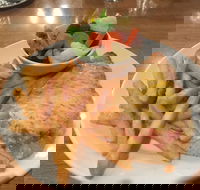 Bull and Bush - Tourism Search