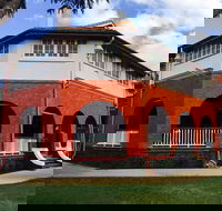 Muddy Waters Cafe - Tourism Search