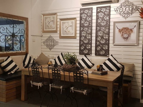 DJ's On Neill Cafe - Tourism Search 0