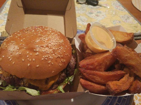 Zigzag Burgers N' Salads - Tourism Search 0