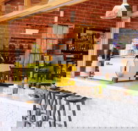 Le Roi Cafe - Tourism Search